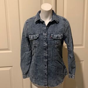Levi’s long sleeve button down